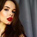 Gloss Over Matte: The Return Of High-Shine Lips And Glossy Makeup Trends